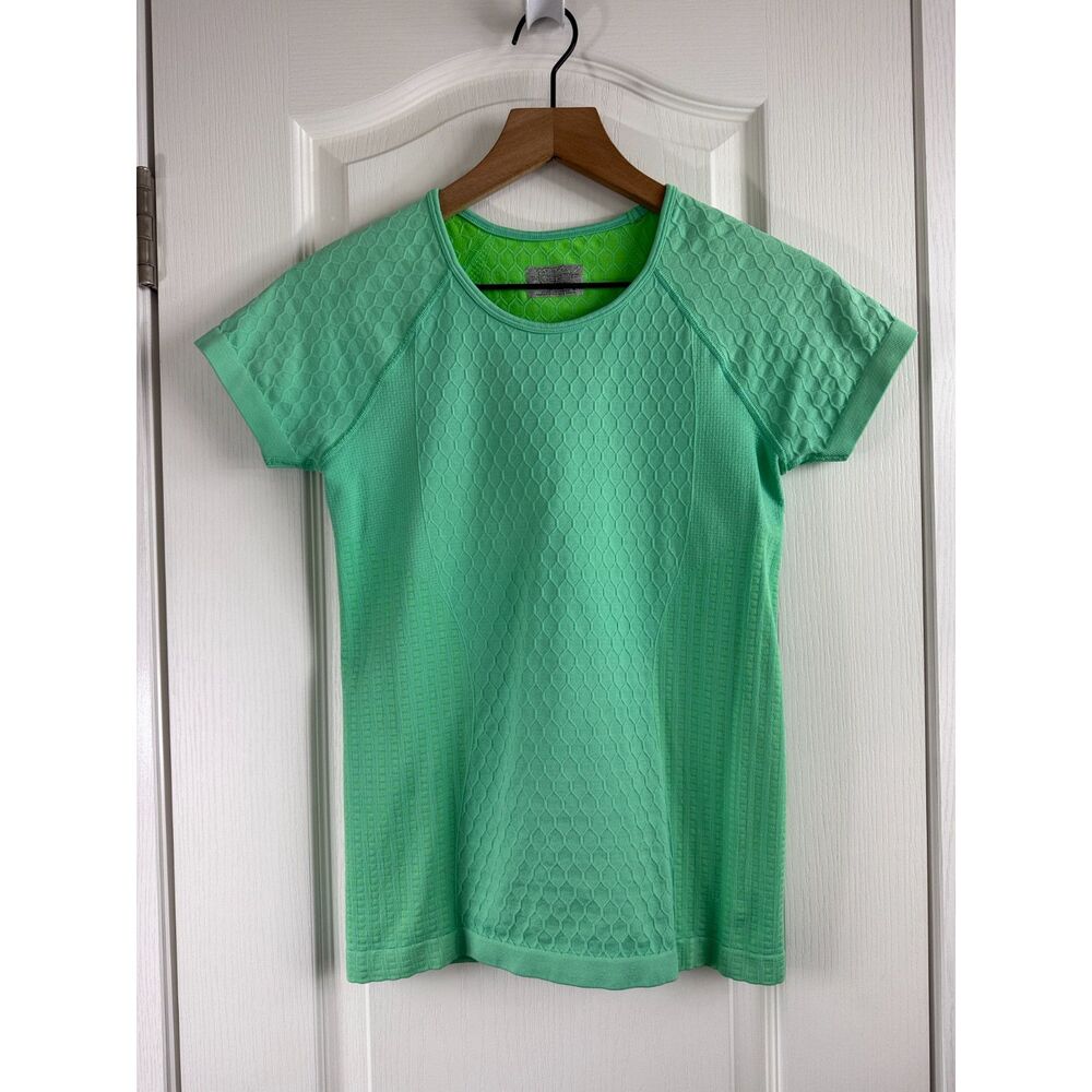 Athleta Women’s Small Green Seamless Short Sleeve Performance Workout Top